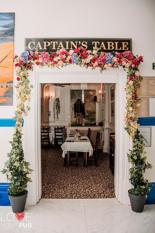 Keppels Head Hotel Портцмаус Экстерьер фото