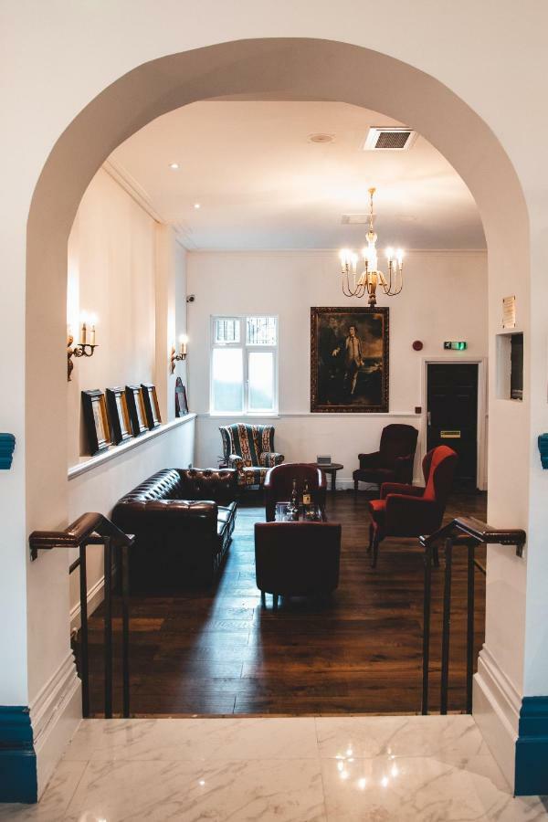 Keppels Head Hotel Портцмаус Экстерьер фото